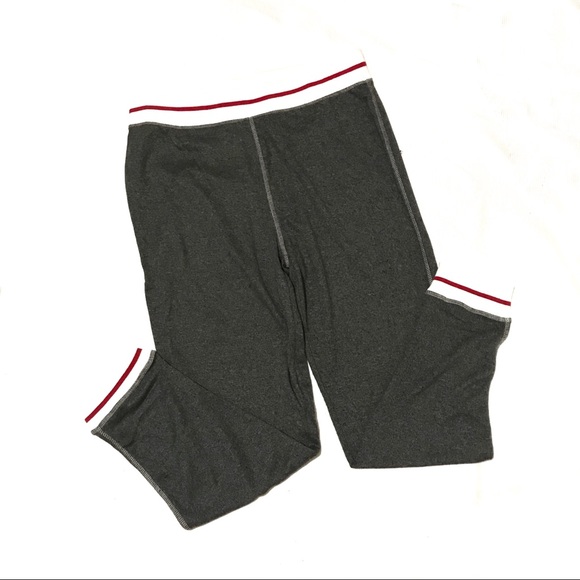 🎄🎁 MEDIUM CHALET HOODED PAJAMA SET - Picture 7 of 8